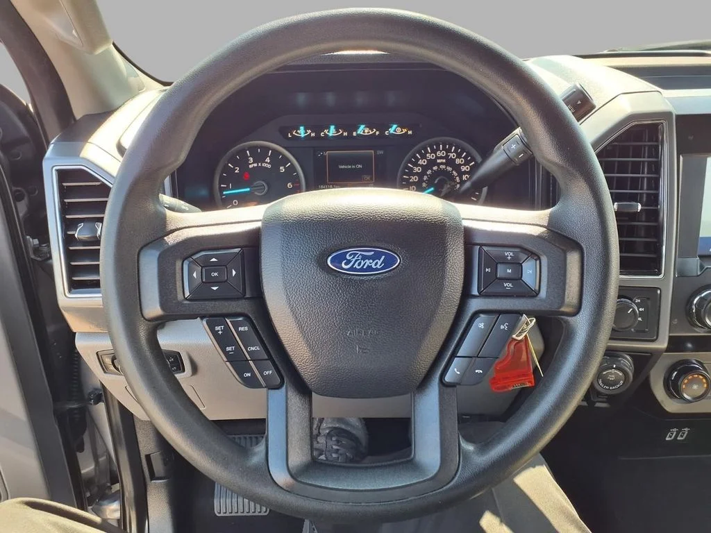 Used 2020 Silver Ford XLT image 17
