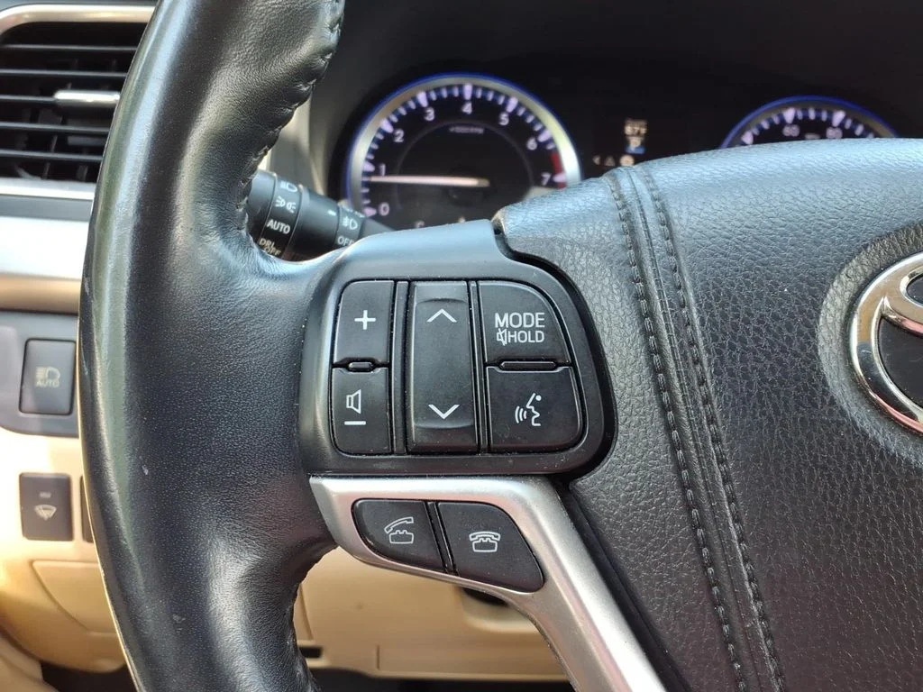Used 2015 Blue Toyota Limited Platinum V6 image 12