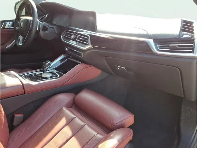 Used 2021  BMW xDrive40i image 27