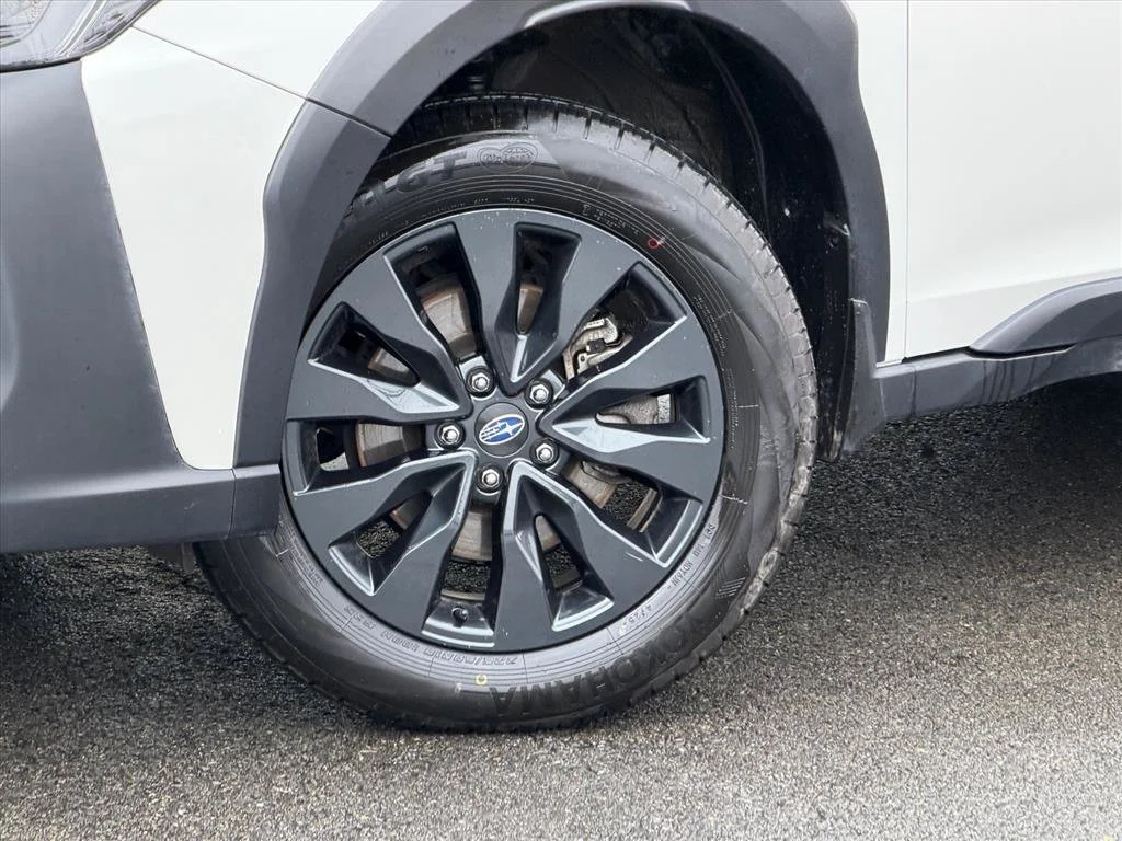 Used 2023 White Subaru Onyx Edition image 29