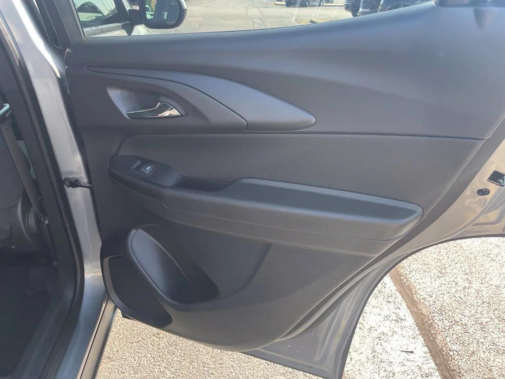 Used 2025 Sterling Gray Metallic Chevrolet LT image 19