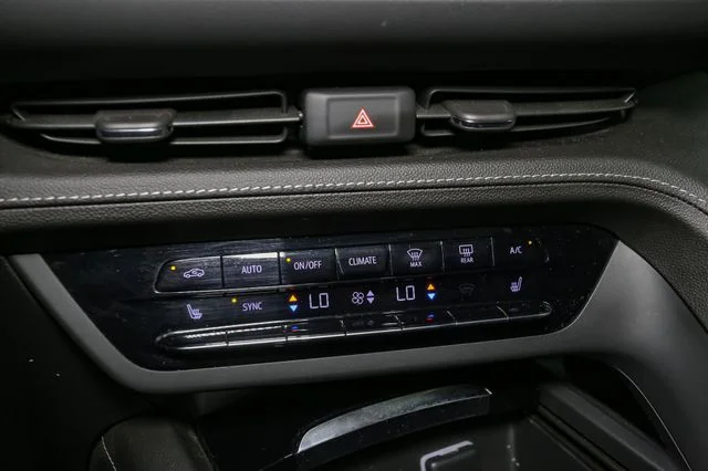 Used 2022 Gray Buick Essence image 26