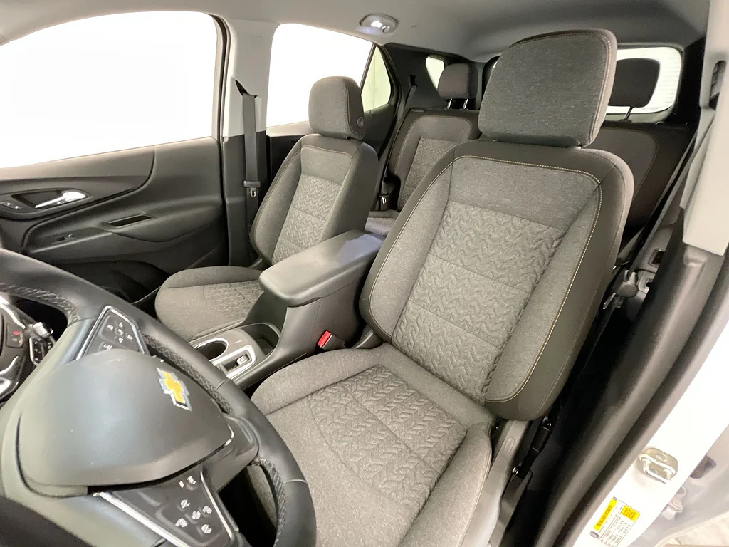 Used 2024 Summit White Chevrolet LT image 19