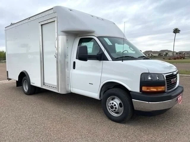 New 2023 GMC Savana Cutaway 3500 1WT