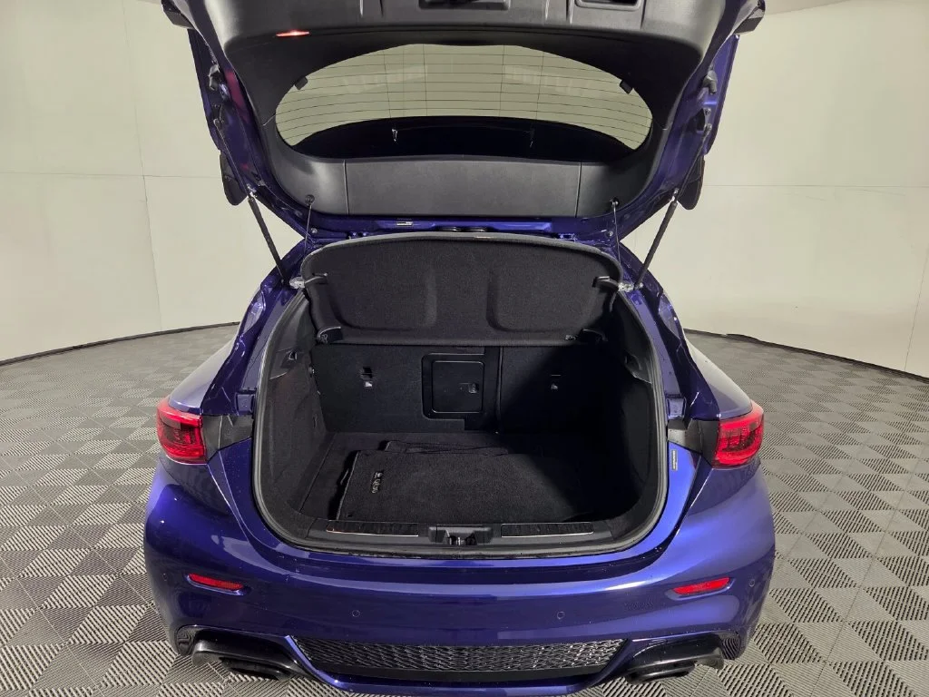 Used 2018 Ink Blue INFINITI Sport image 26