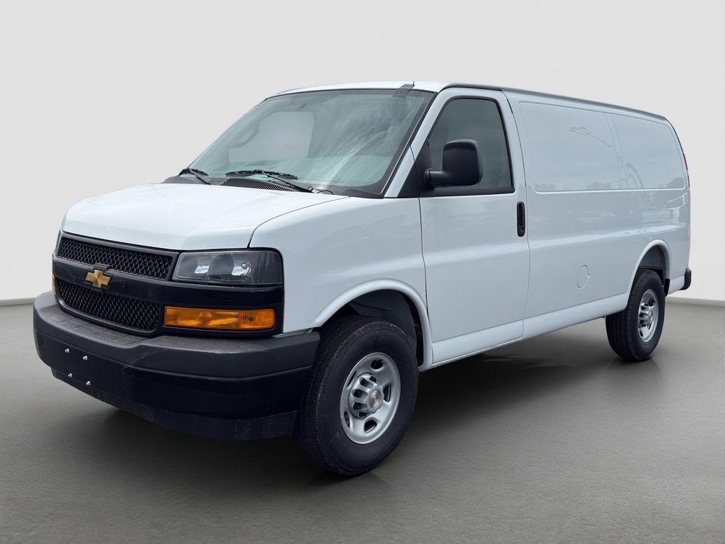 2026 Chevrolet Express 2500 Work Van HD's photo