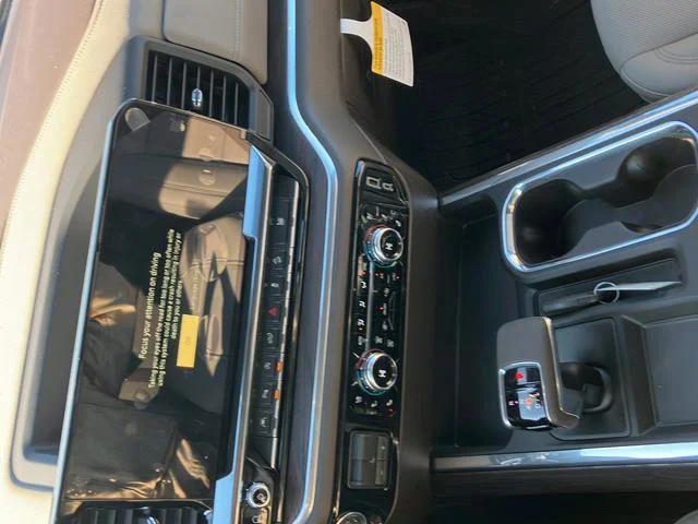 2026 GMC Sierra 1500 SLT - Photo 22