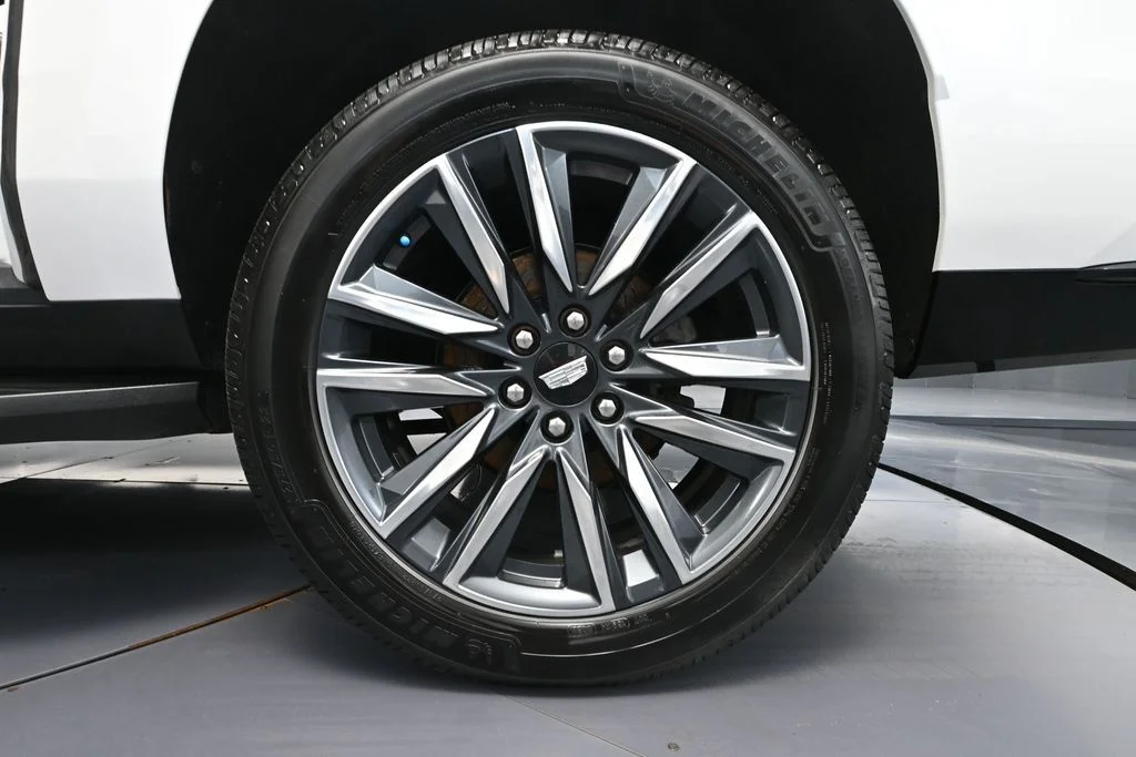 Used 2021 White Cadillac Sport image 16