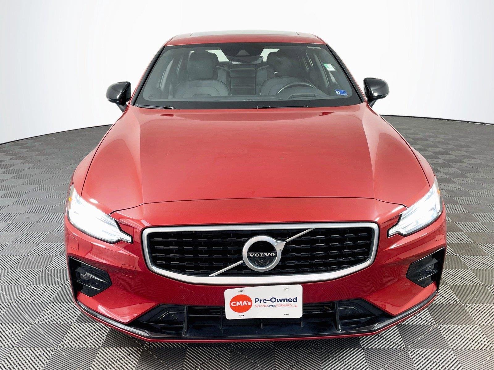 Used 2019 Fusion Red Metallic Volvo R-Design image 2