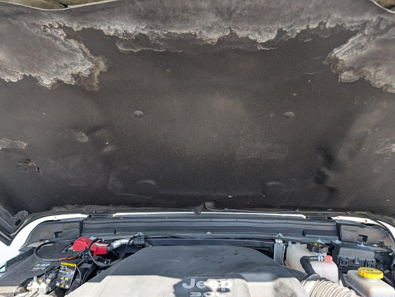 Used 2020 Sting-Gray Clearcoat Jeep Rubicon image 38