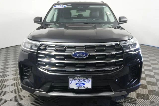 Certified Used 2025 Agate Black Metallic Ford Active image 8