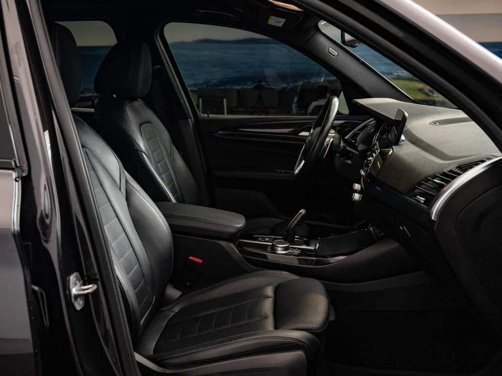 Used 2019 Dark Graphite Metallic BMW xDrive30i image 25
