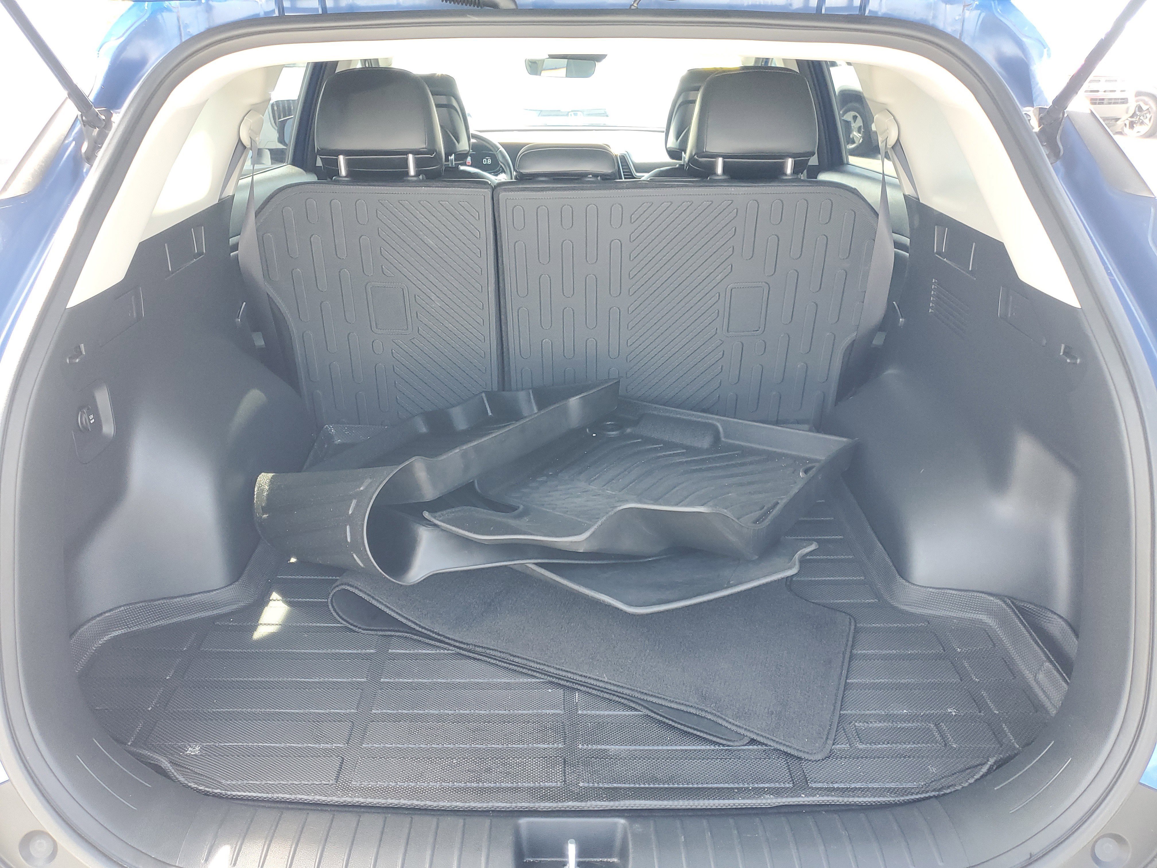 Used 2024 Sapphire Blue Kia EX image 8
