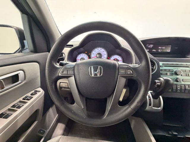 Used 2010 Alabaster Silver Metallic Honda EX image 20