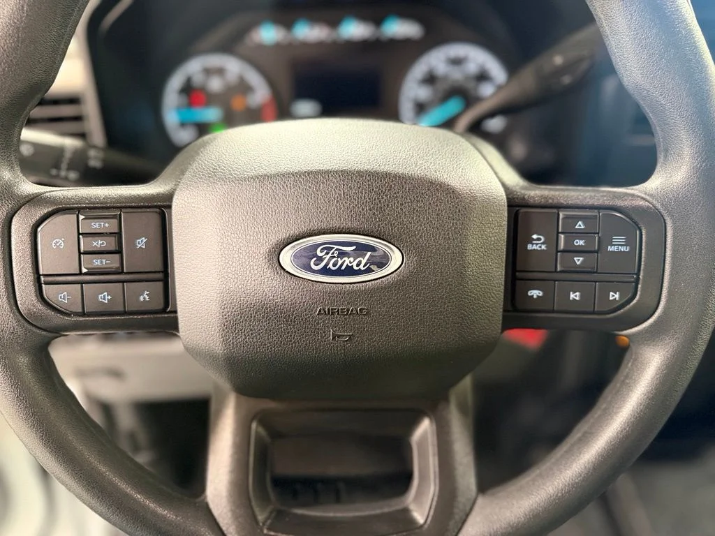 Used 2025 White Ford XL image 15