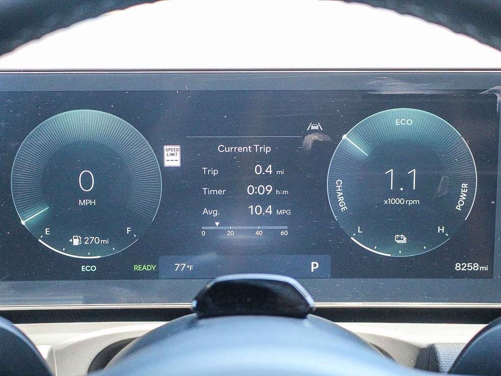 Used 2025 Silver Hyundai SEL Convenience image 25