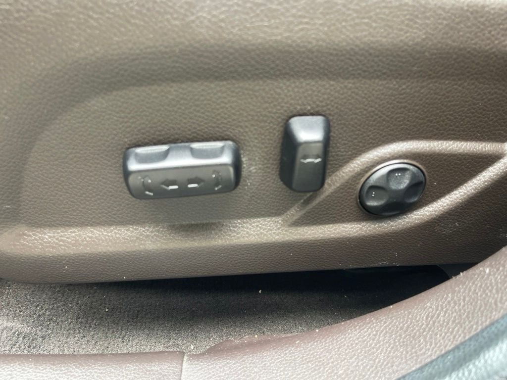 Used 2014 Brown Hyundai Base image 21