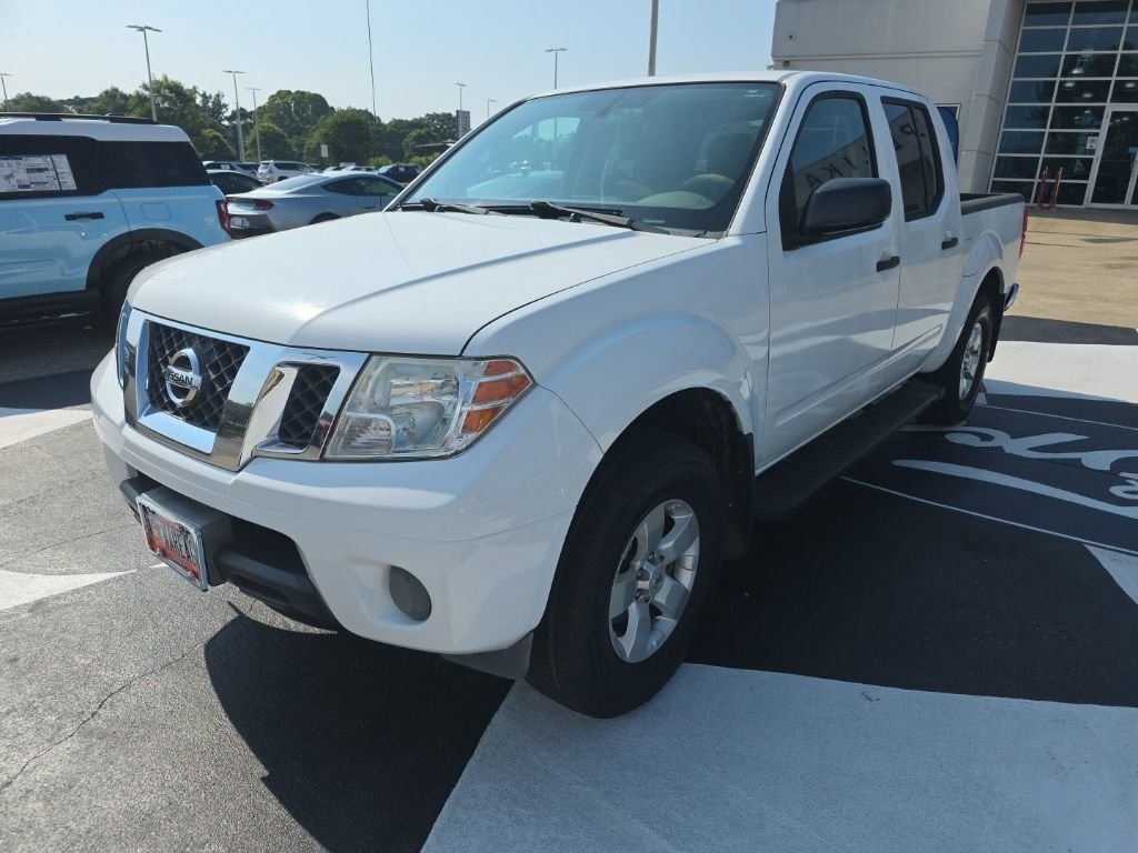 Used 2012 White Nissan SV image 2