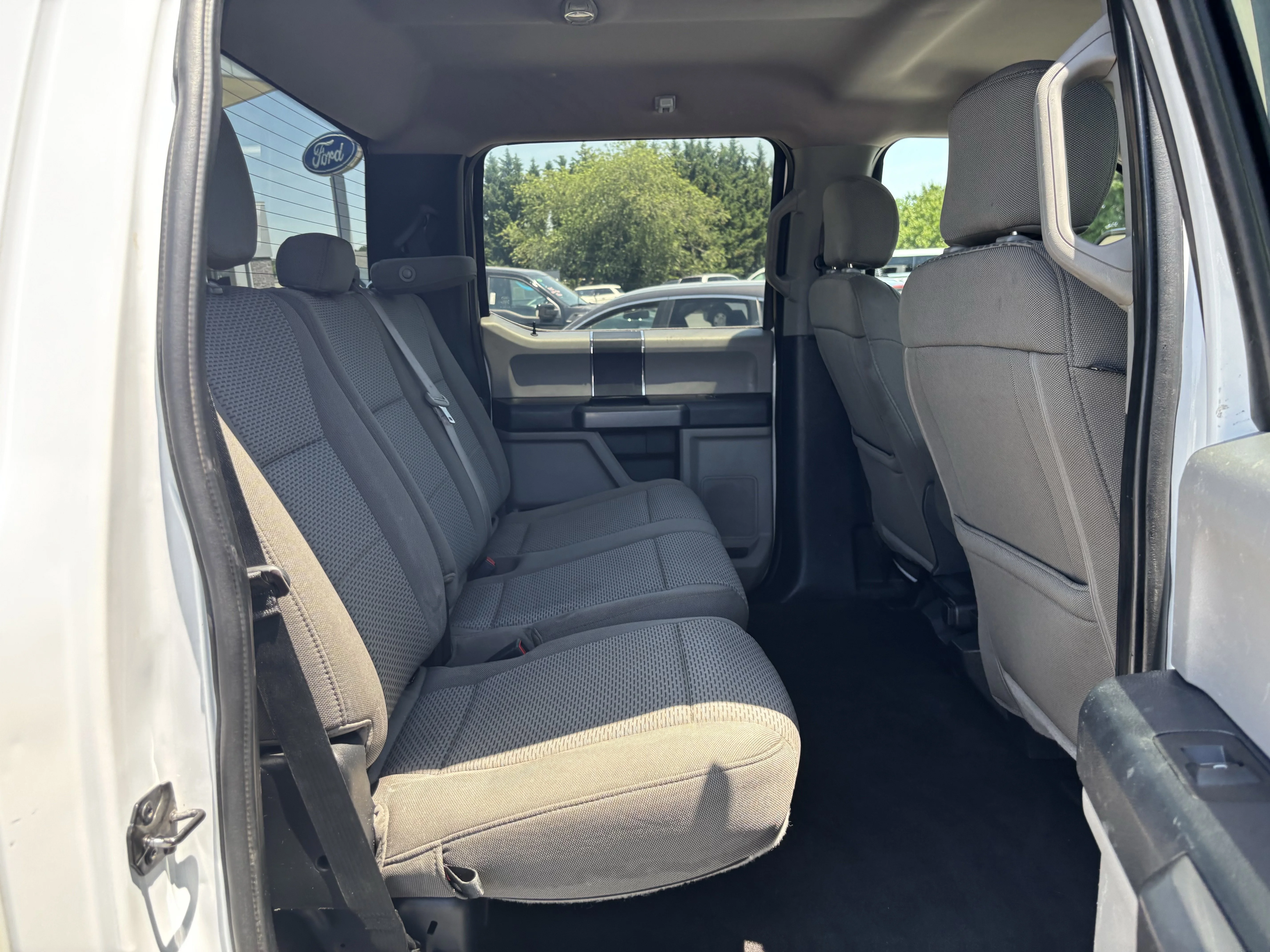 Used 2022 Oxford White Ford XLT image 35