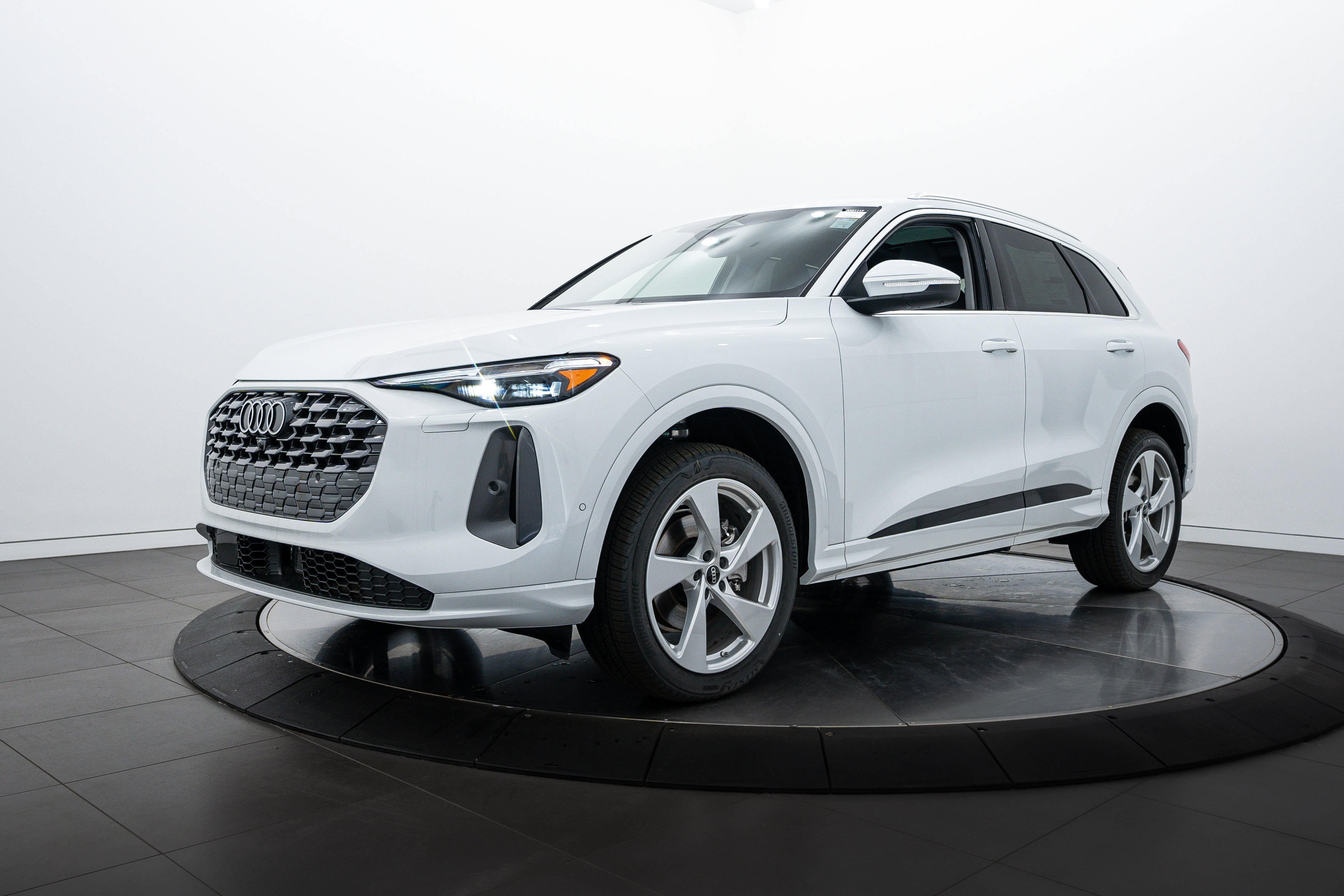 2025 Audi Q5 Premium Plus - Photo 6