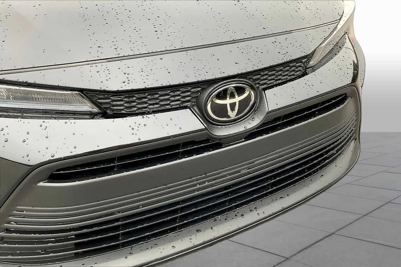 Used 2025 Midnight Black Metallic Toyota LE image 29