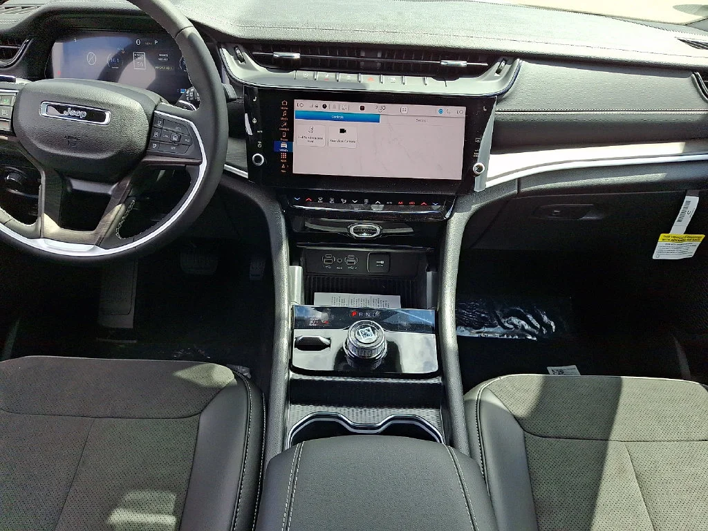 New 2026 White Jeep Altitude image 11