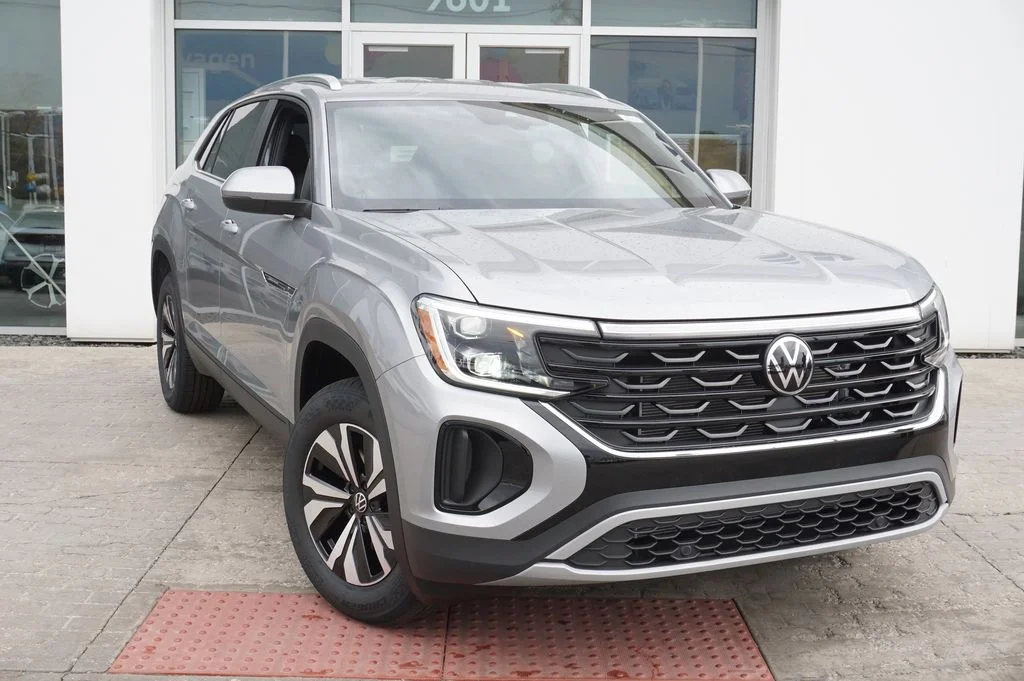 New 2026 Silver Volkswagen 2.0T SE image 4
