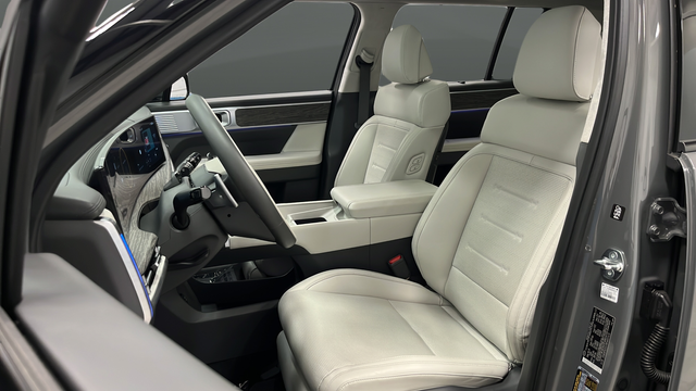 Used 2024 Hampton Gray Hyundai Calligraphy image 9