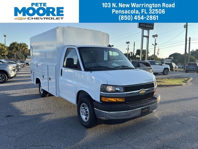2025 Chevrolet Express Cutaway