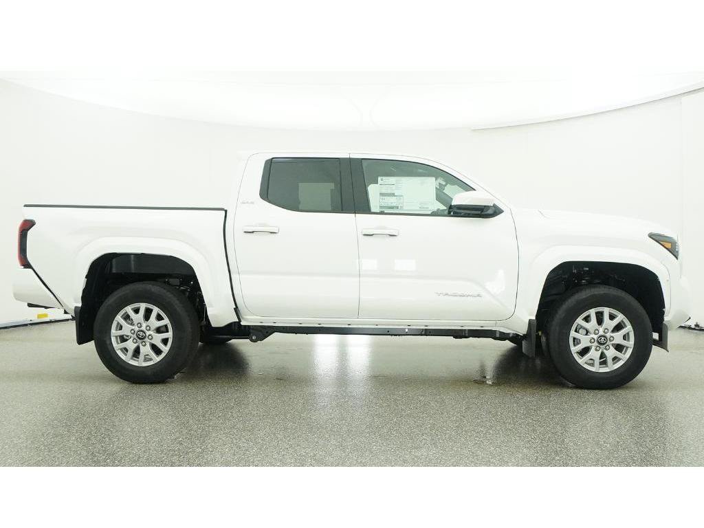 New 2026 Ice Cap Toyota SR5 image 27