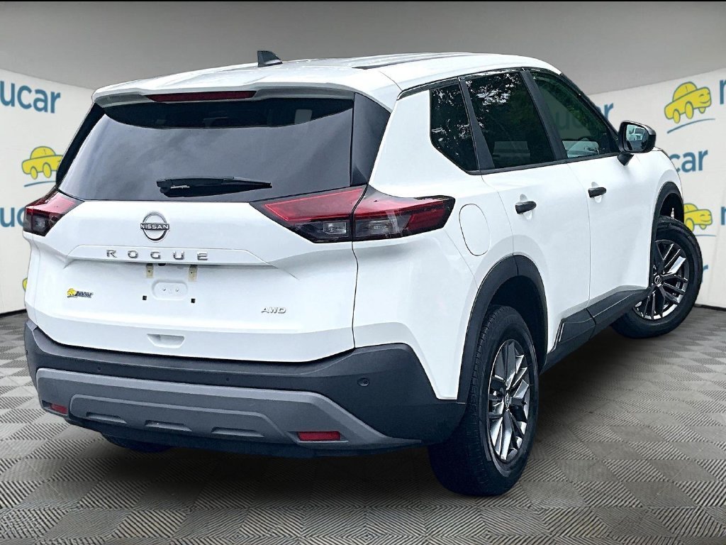 Used 2023 Glacier White Nissan S image 13