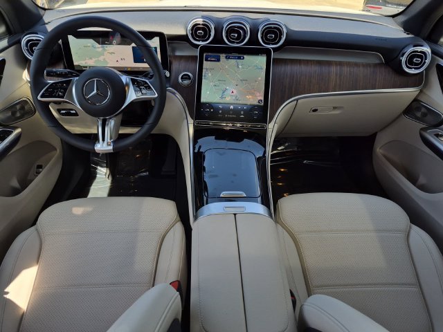 New 2027 Polar White Mercedes-Benz GLC 300 image 58