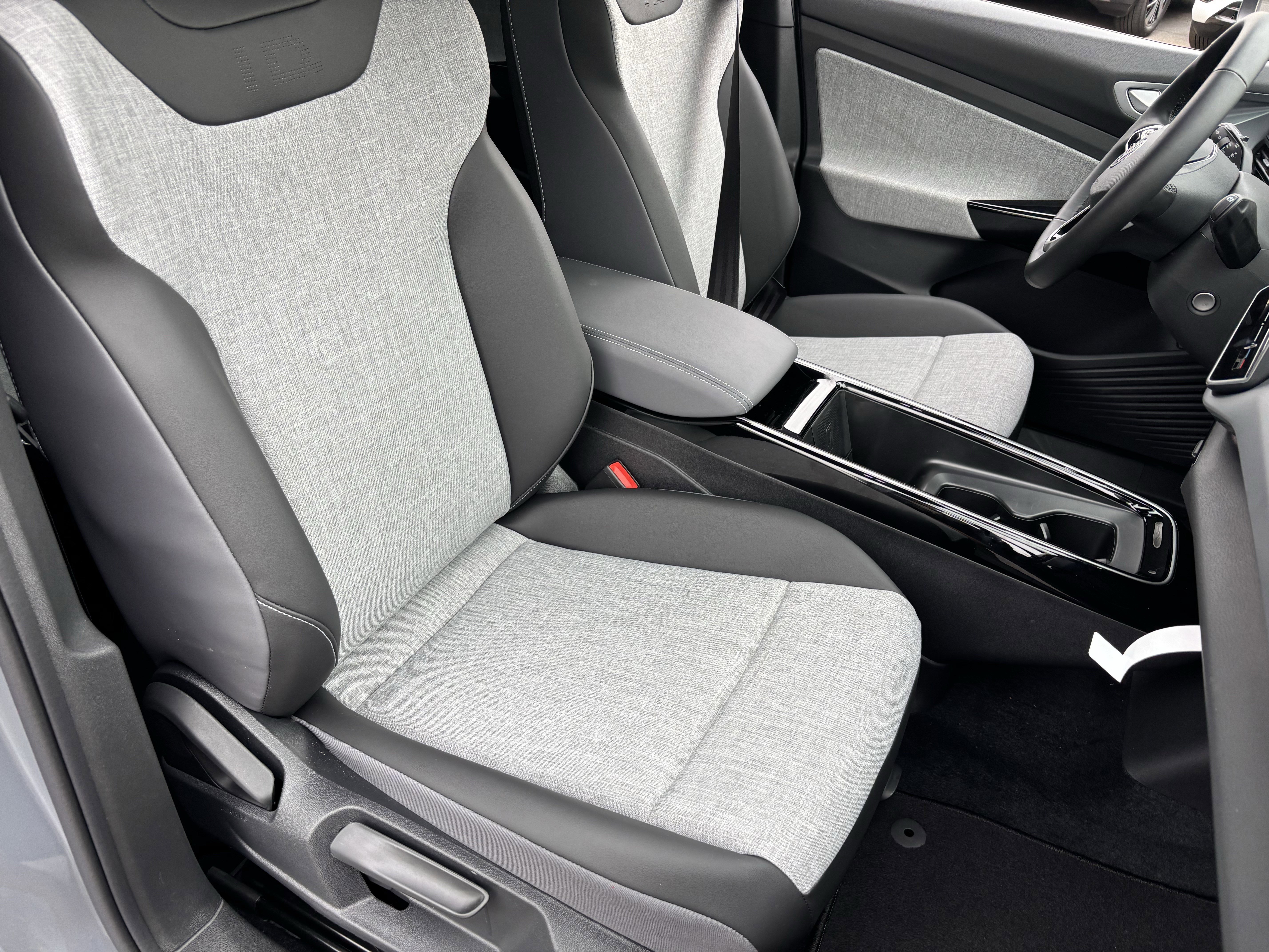 New 2026 Pure Gray Volkswagen Pro image 6