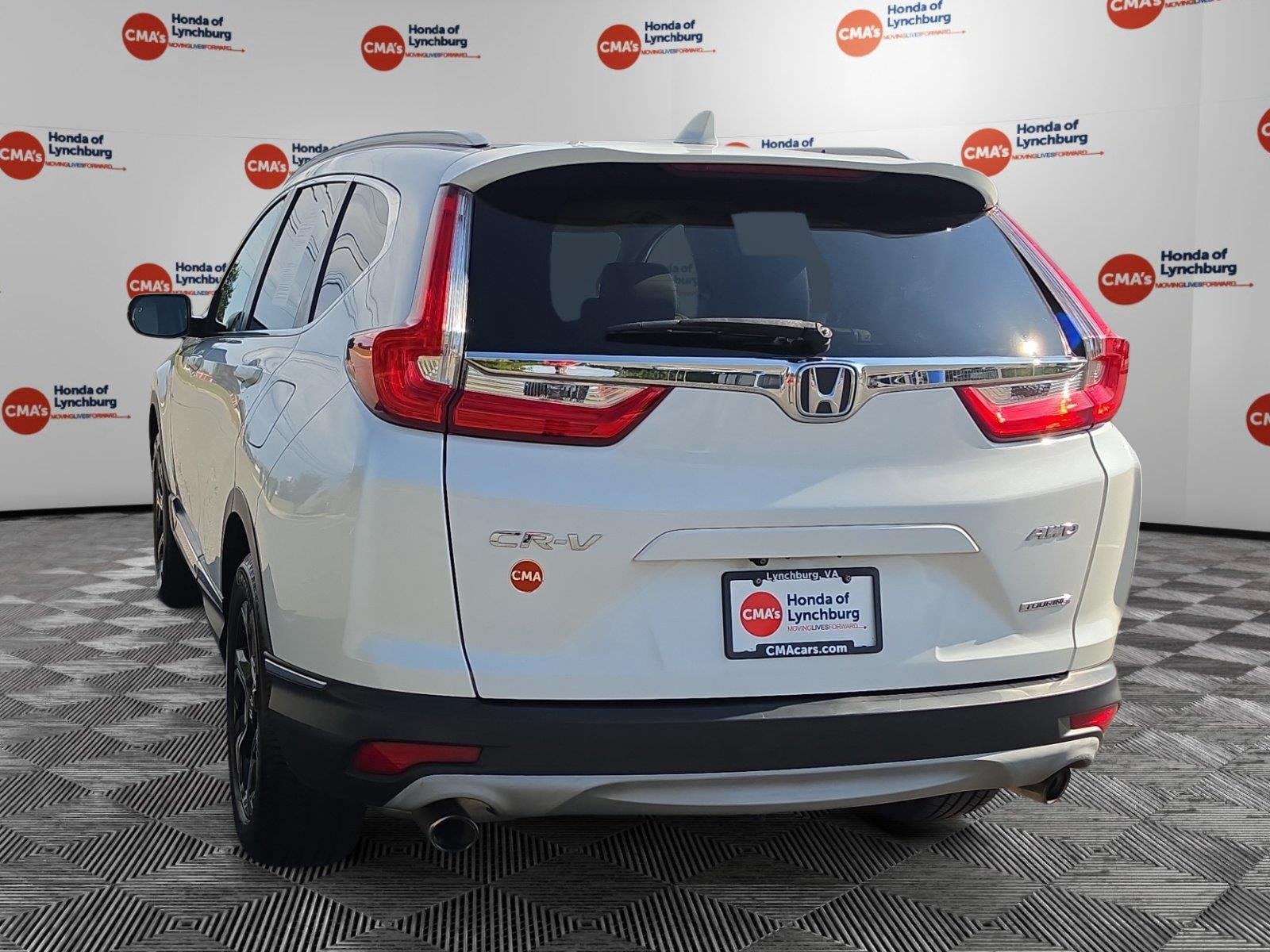 Used 2019 Platinum White Pearl Honda Touring image 3