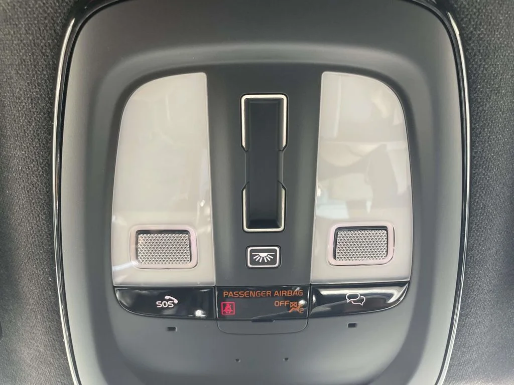 Certified Used 2023 Silver Dawn Volvo Ultimate image 22