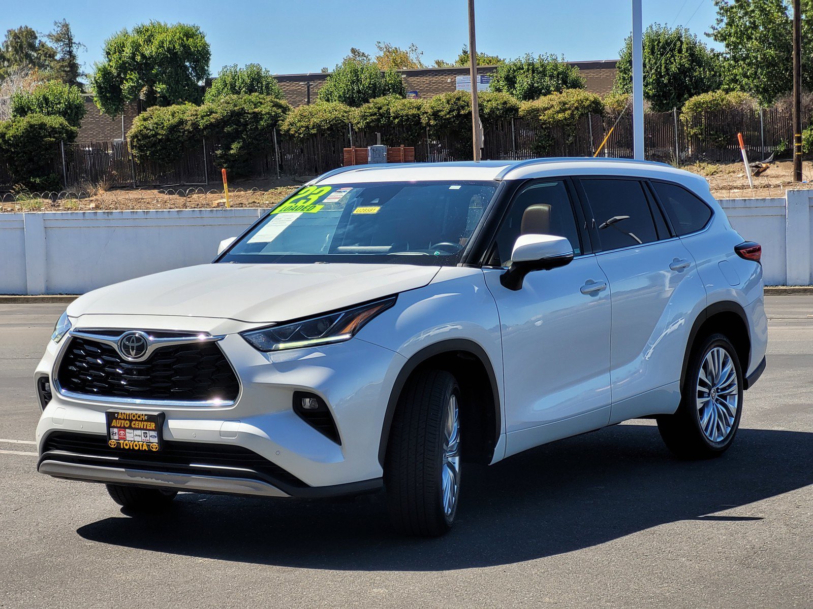 Used 2023 White Toyota  image 8