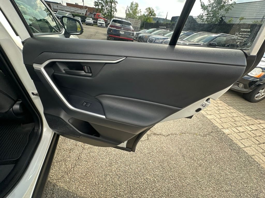 Used 2019 White Toyota LE image 30