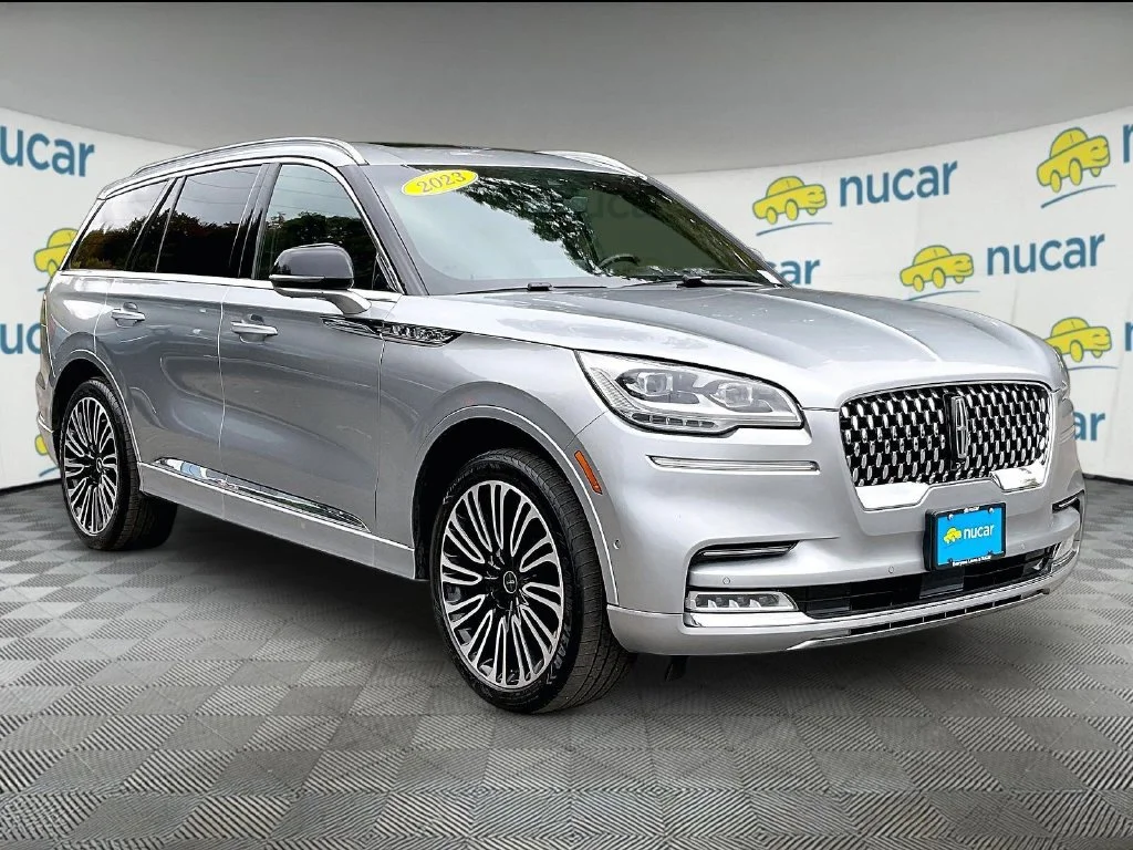 Used 2023 Silver Lincoln Black Label image 1