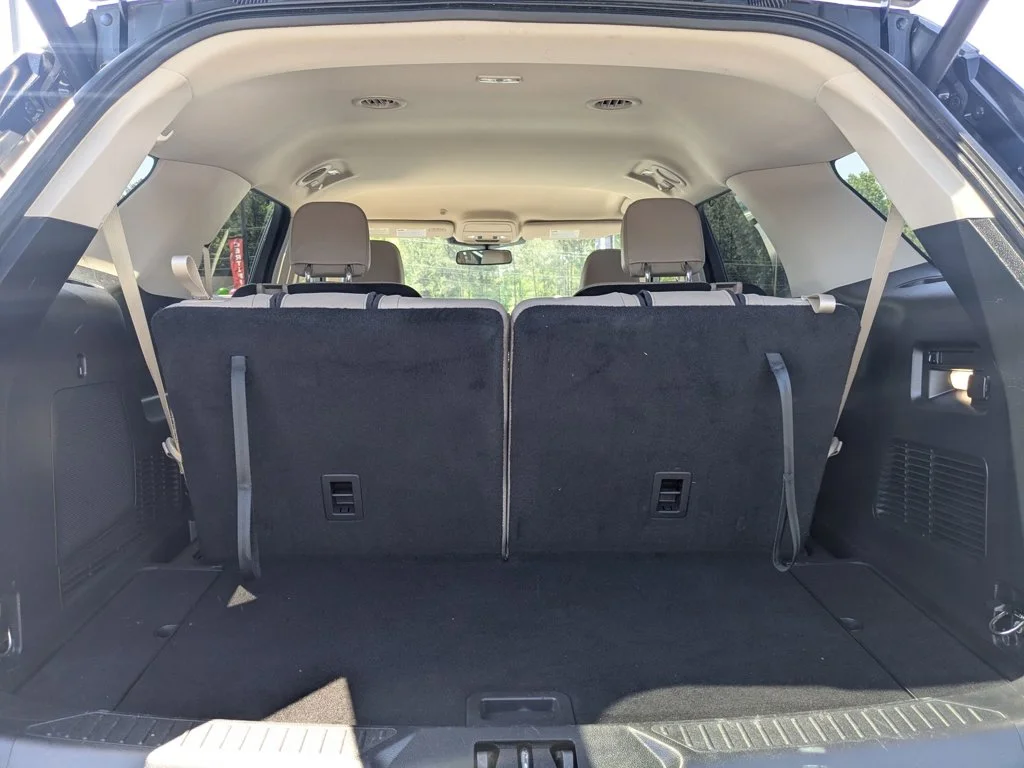 Used 2023  Ford Limited image 26