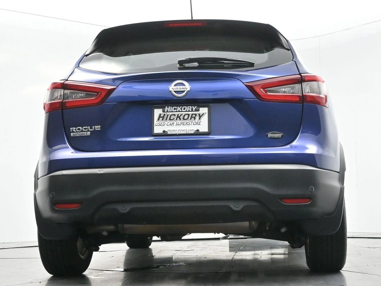Used 2022 Caspian Blue Metallic Nissan S image 45