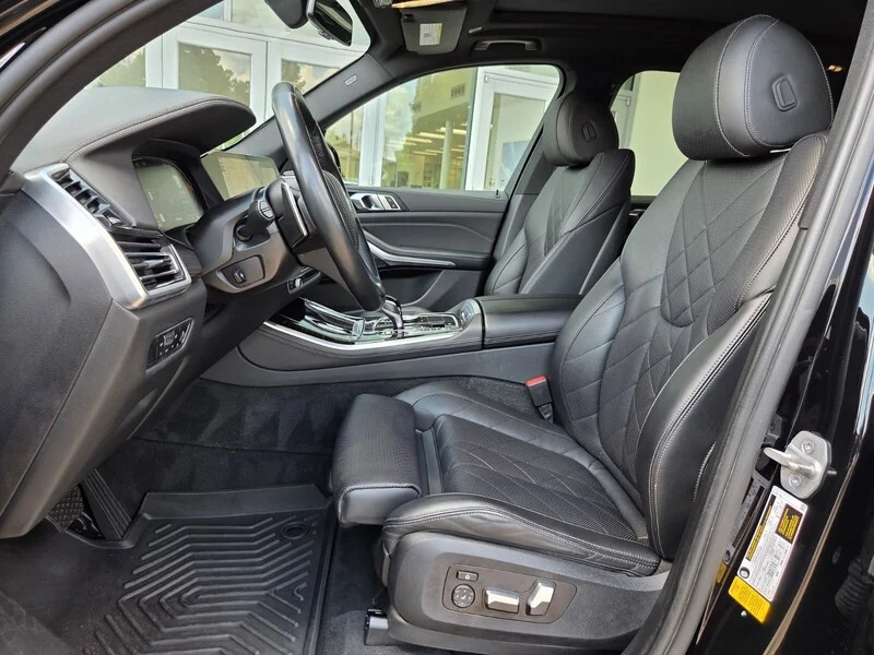 Used 2023 Jet Black BMW SDRIVE40I SPORTS ACTIVITY VEHICLE image 9