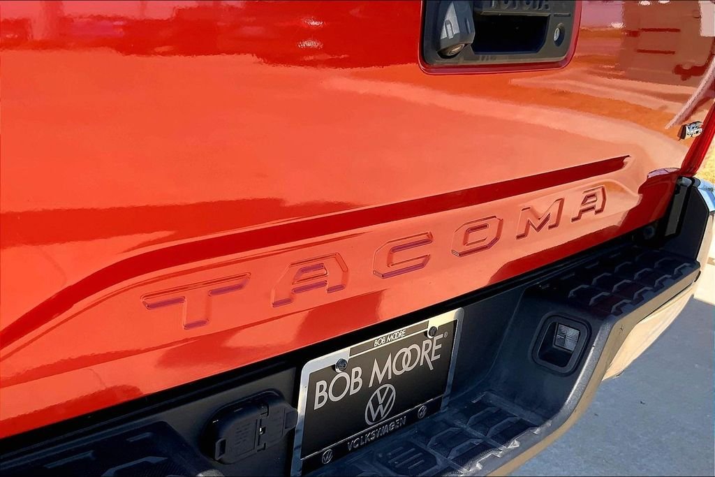 Used 2016 Inferno Red Toyota TRD Off-Road image 8