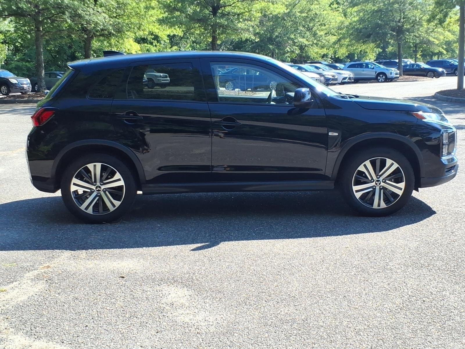 Used 2025  MITSUBISHI  image 8