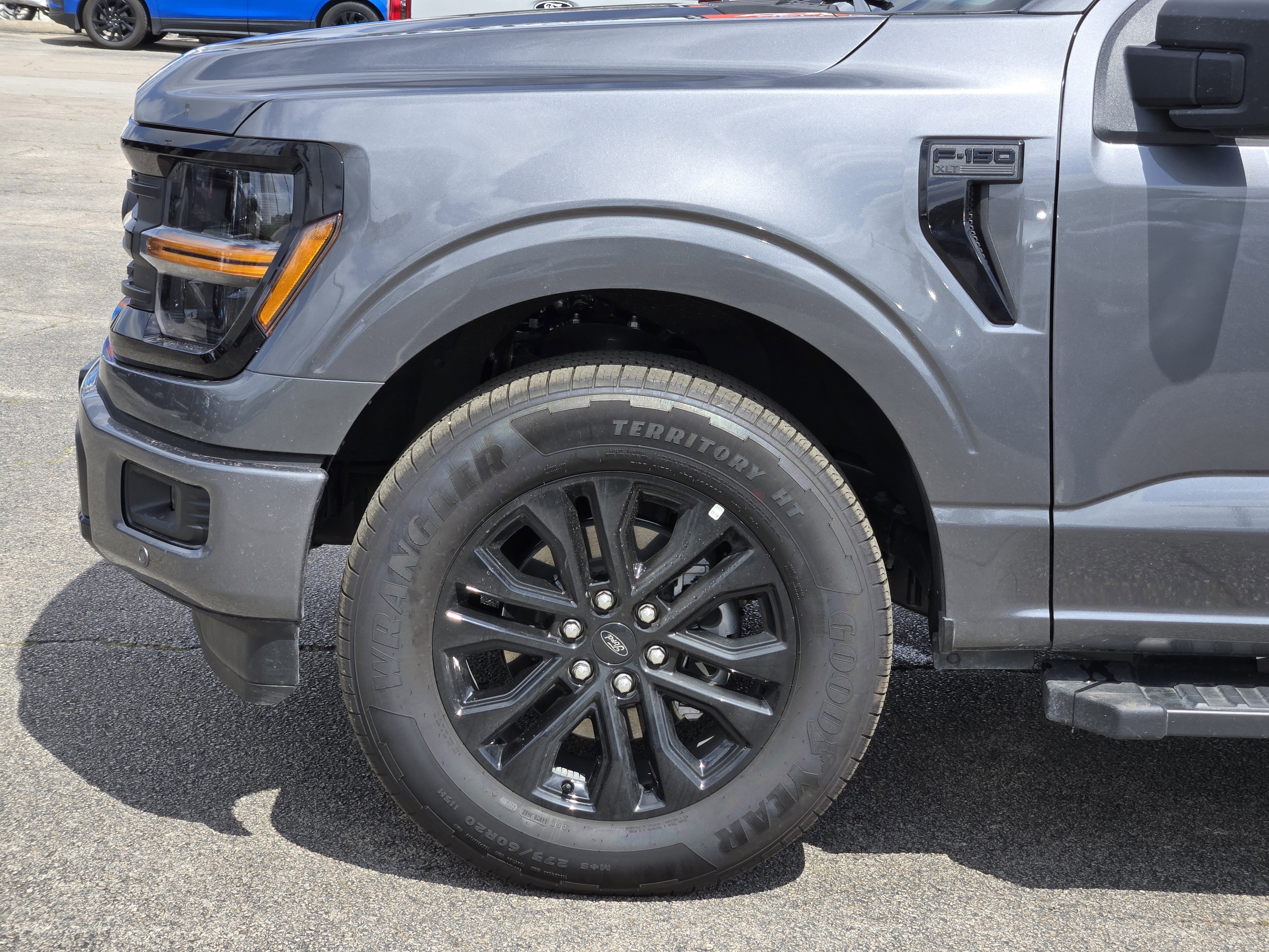 New 2026 Carbonized Gray Metallic Ford XLT image 6
