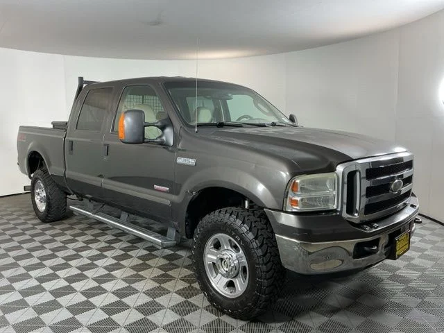 Used 2005 Dark Shadow Gray Clearcoat Metallic Ford Lariat image 3