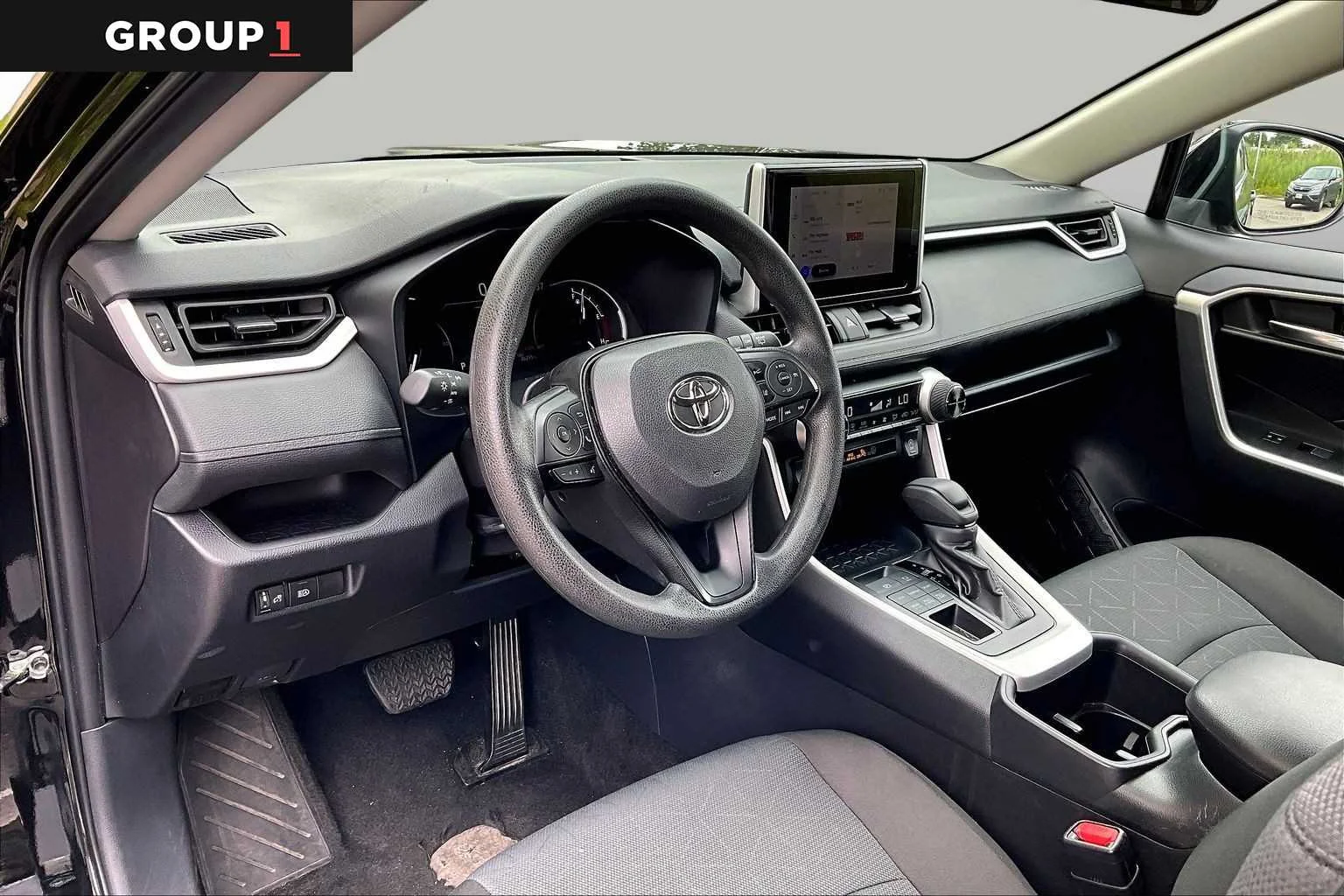 Used 2025 Midnight Black Metallic Toyota XLE image 18