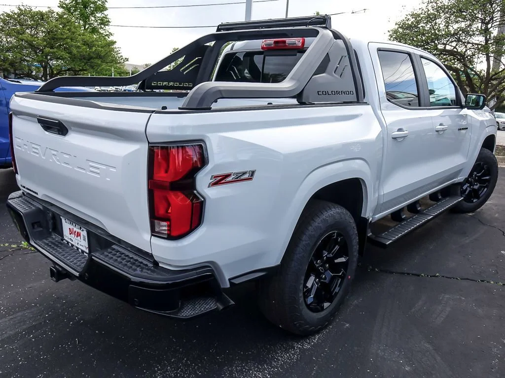 New 2026 Summit White Chevrolet Z71 image 9