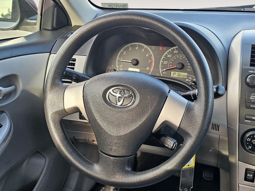 Used 2011 Classic Silver Metallic Toyota LE image 38
