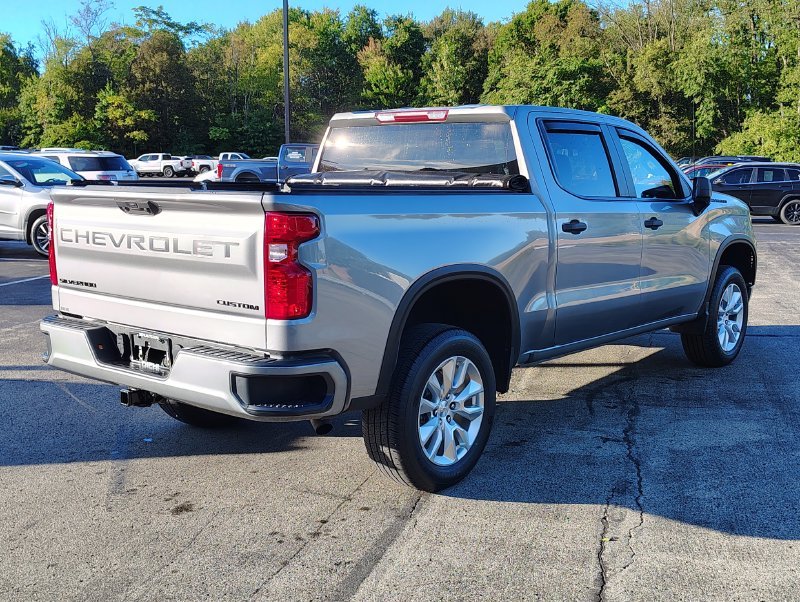 Used 2023 Gray Chevrolet Custom image 6