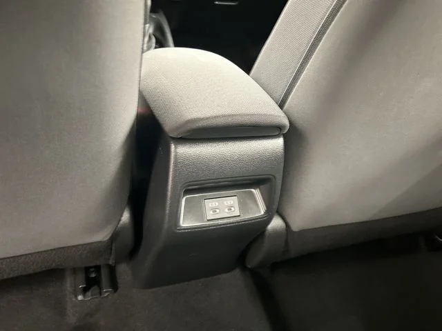 Used 2023  Toyota LE image 18